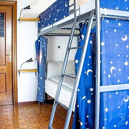 Posada Verona Hostel Konukevi