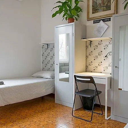 Konukevi Posada Verona Hostel *